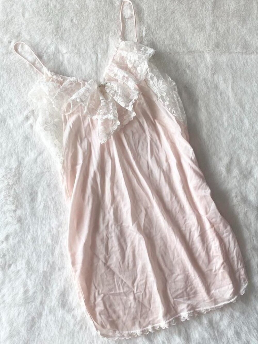 gorgeous vintage light pink slip nightgown ♡
